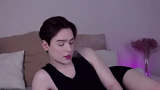 Snapshot of RobbyCharming chatting on June 12, 7:39 am RobbyCharming online show from June 12, 7:39 am