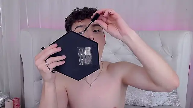 RobbyCharming online show from September 29, 3:46 am