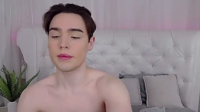 RobbyCharming online show from April 10, 4:41 am