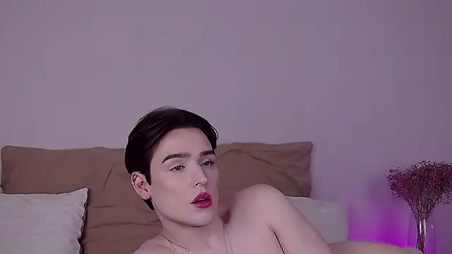Snapshot of RobbyCharming chatting on June 14, 7:31 am RobbyCharming online show from June 14, 7:31 am