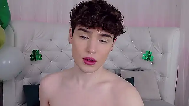 RobbyCharming online show from March 13, 4:28 am