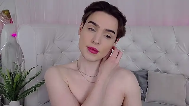 RobbyCharming online show from April 18, 4:37 am