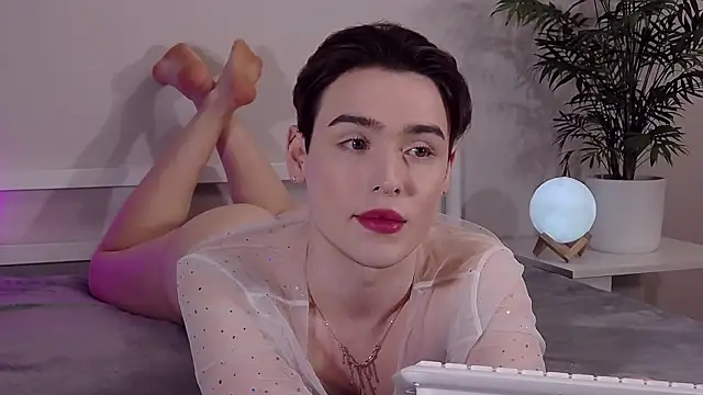 RobbyCharming online show from May 9, 4:49 am