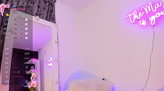 Snapshot of dana_montana_ chatting on December 29, 7:39 am dana montana online show from December 29, 7:39 am