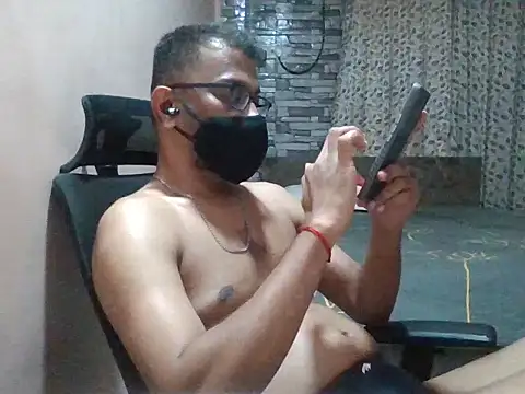 sexx4 online show from May 7, 9:40 pm