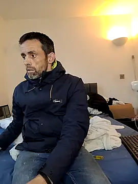 uk-bobbie-uk online show from November 30, 3:35 pm