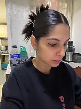 charlotte stevenss  online show from October 29, 3:33 pm