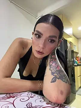 charlotte stevenss  online show from December 15, 1:11 am