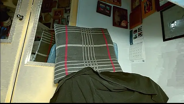 Snapshot of cj4menAZ chatting on April 5, 10:16 pm cj4menAZ online show from April 5, 10:16 pm