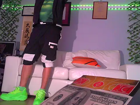 OSIRlS online show from December 17, 3:28 pm