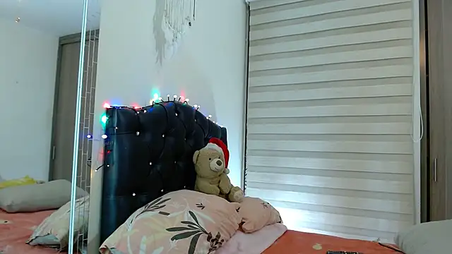 gooddes303salome online show from November 15, 9:35 am