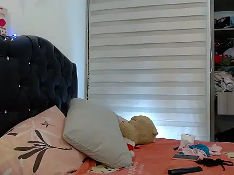 gooddes303salome online show from November 17, 11:20 pm