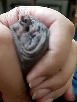 wrong man25 online show from April 6, 11:50 pm