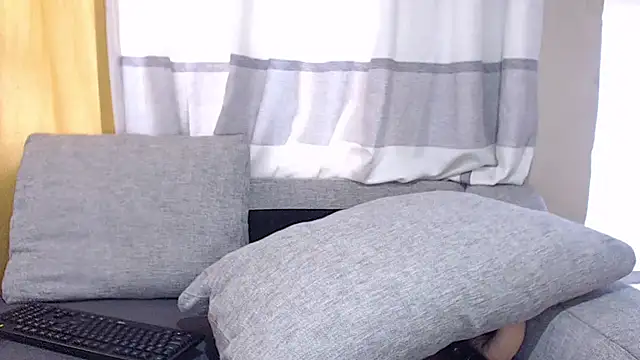 Snapshot of BELINDAXXXXX chatting on November 26, 6:13 am BELINDAXXXXX online show from November 26, 6:13 am