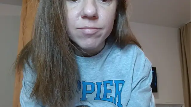 Snapshot of Popppka chatting on January 31, 4:17 pm Popppka online show from January 31, 4:17 pm