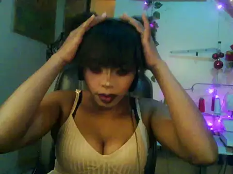 Snapshot of Anaconda2350 chatting on June 30, 11:27 pm Anaconda2350 online show from June 30, 11:27 pm