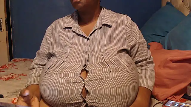 CUTEFIRMMELONSS online show from February 7, 3:58 am