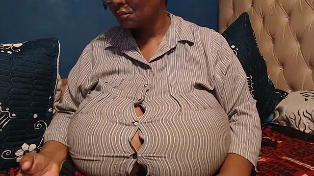 CUTEFIRMMELONSS online show from March 10, 3:54 am