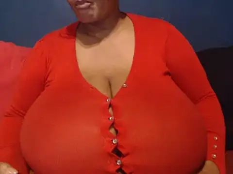 Snapshot of CUTEFIRMMELONSS chatting on February 27, 4:24 am CUTEFIRMMELONSS online show from February 27, 4:24 am
