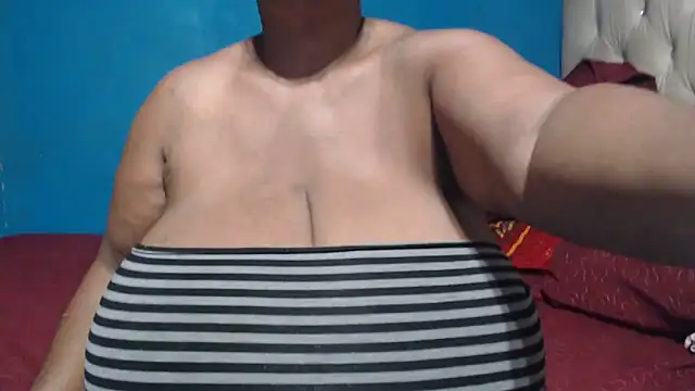 CUTEFIRMMELONSS online show from April 15, 3:23 am