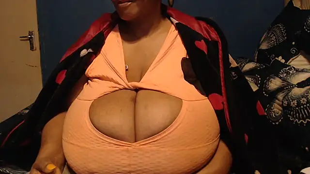 Snapshot of CUTEFIRMMELONSS chatting on September 25, 6:36 pm CUTEFIRMMELONSS online show from September 25, 6:36 pm