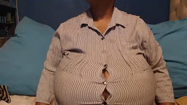 CUTEFIRMMELONSS online show from February 8, 10:07 pm