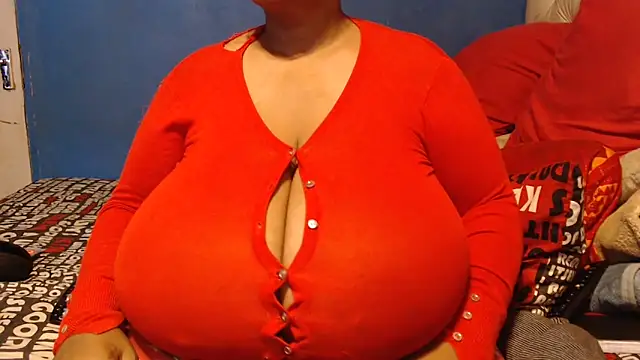 Snapshot of CUTEFIRMMELONSS chatting on November 16, 4:12 pm CUTEFIRMMELONSS online show from November 16, 4:12 pm