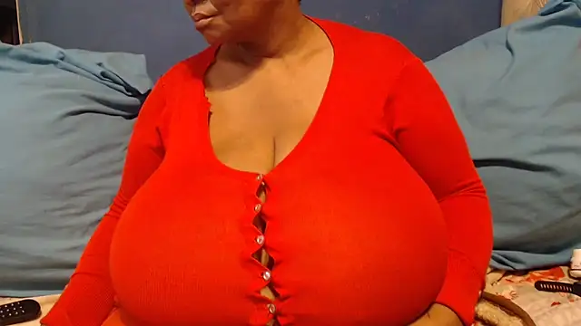 CUTEFIRMMELONSS online show from February 15, 5:08 am