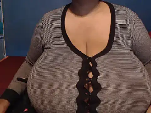 Snapshot of CUTEFIRMMELONSS chatting on March 11, 8:53 pm CUTEFIRMMELONSS online show from March 11, 8:53 pm