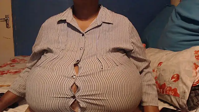 CUTEFIRMMELONSS online show from February 5, 10:27 pm