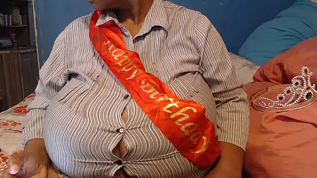 CUTEFIRMMELONSS online show from February 11, 11:54 am