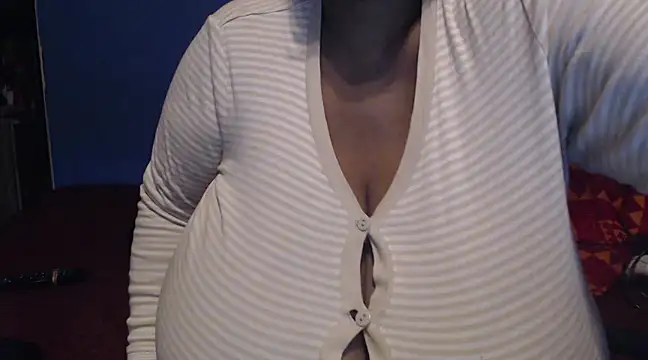 Snapshot of CUTEFIRMMELONSS chatting on March 7, 8:33 pm CUTEFIRMMELONSS online show from March 7, 8:33 pm
