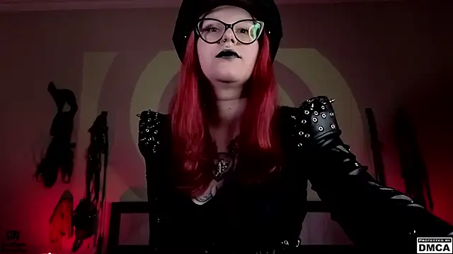 Snapshot of Amanita__Pantherina chatting on February 25, 1:32 pm Amanita Pantherina online show from February 25, 1:32 pm