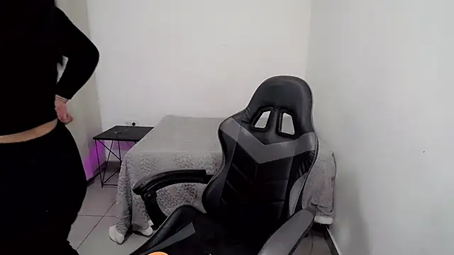 Youlittlepervertt  online show from March 28, 6:42 pm