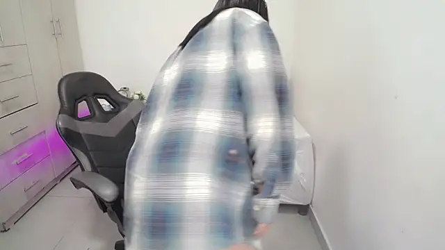 Youlittlepervertt  online show from January 15, 12:25 am