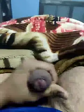Snapshot of Deshilund9 chatting on January 10, 2:55 pm Deshilund9 online show from January 10, 2:55 pm