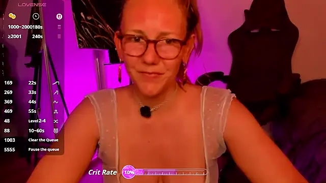 Snapshot of jasminedaze888 chatting on July 8, 11:49 pm jasminedaze888 online show from July 8, 11:49 pm