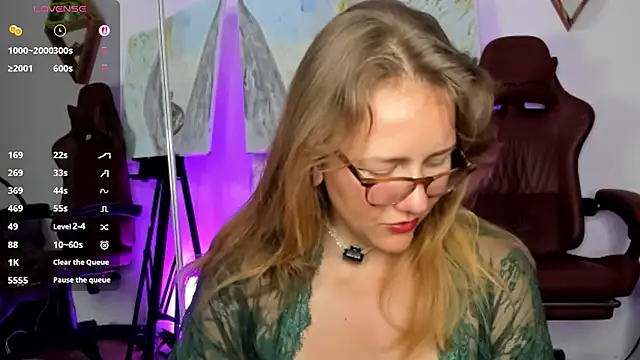 Snapshot of jasminedaze888 chatting on February 8, 9:56 pm jasminedaze888 online show from February 8, 9:56 pm