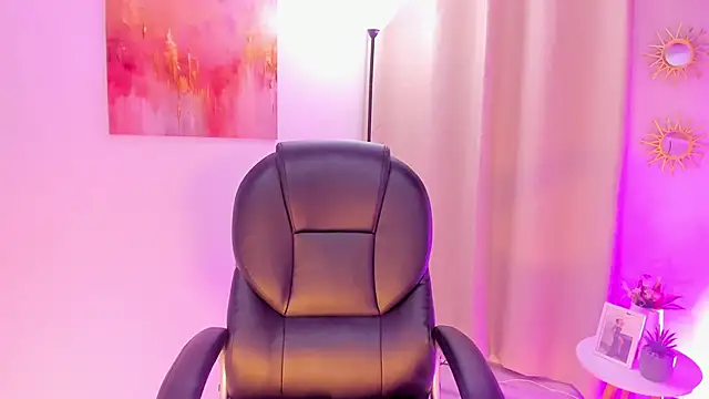 Snapshot of MariamRivera_ chatting on March 12, 11:31 pm MariamRivera online show from March 12, 11:31 pm