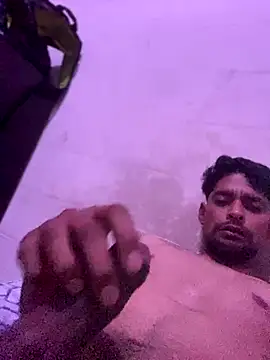 Snapshot of thegoldensexting420 chatting on October 2, 5:55 am thegoldensexting420 online show from October 2, 5:55 am