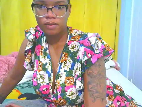 BLAQ-DIAMOND31 online show from December 4, 8:30 pm