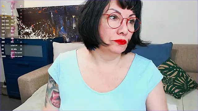 SquirtySlut online show from February 18, 6:04 am