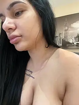 Snapshot of Samira30 chatting on February 8, 9:07 am Samira30 online show from February 8, 9:07 am