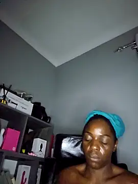 Shaniko89 online show from February 4, 2:28 am