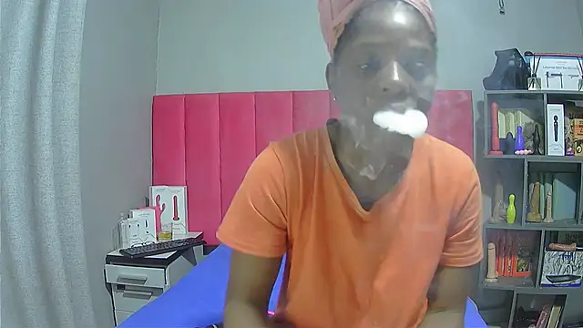 Shaniko89 online show from October 25, 4:55 am