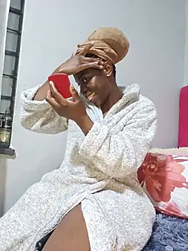 Snapshot of Shaniko89 chatting on July 18, 4:43 am Shaniko89 online show from July 18, 4:43 am