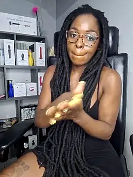 Snapshot of Shaniko89 chatting on March 14, 12:10 am Shaniko89 online show from March 14, 12:10 am