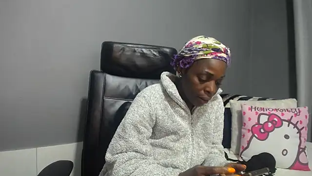 Snapshot of Shaniko89 chatting on June 6, 12:43 pm Shaniko89 online show from June 6, 12:43 pm