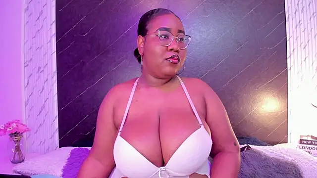 Darnellqueen online show from October 1, 3:22 am