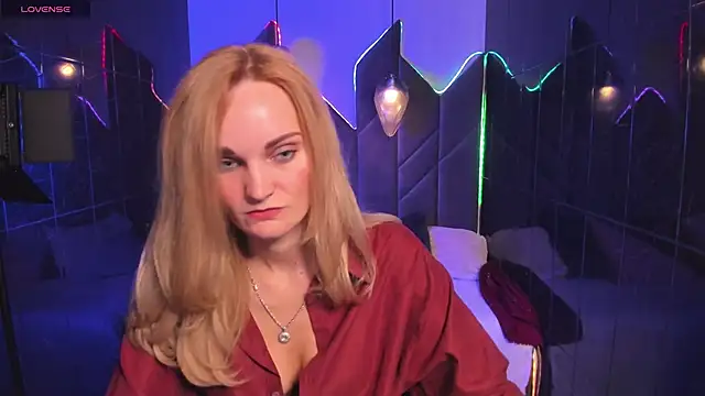 SaraSubtlety online show from October 3, 1:34 pm